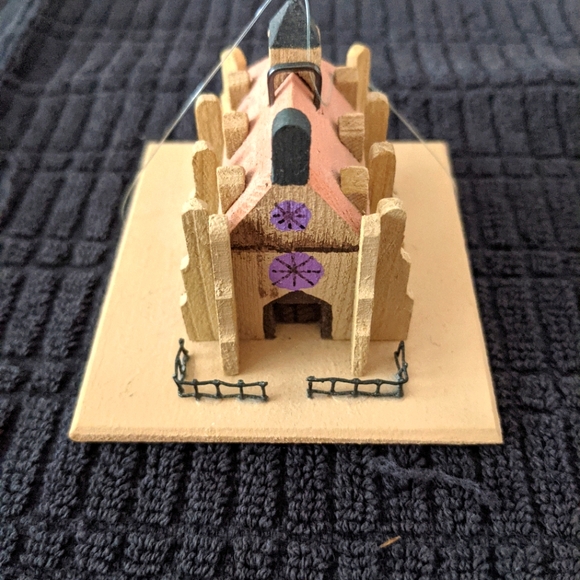 Handmade Loretto Chapel, NM Christmas Ornament.  Beautiful Condition. - Picture 1 of 7